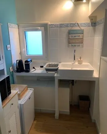 Holiday home Charmante Annexe Au Coeur D'un Joli Parc Arbore Monce-en-Belin