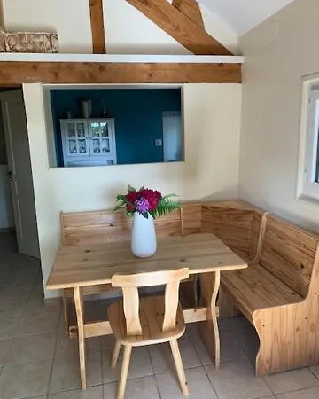 Charmante Annexe Au Coeur D'un Joli Parc Arbore Holiday home Monce-en-Belin
